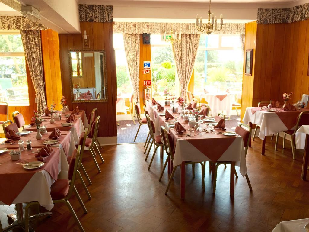 בורנמות' Hotel Riviera By The Sea מראה חיצוני תמונה