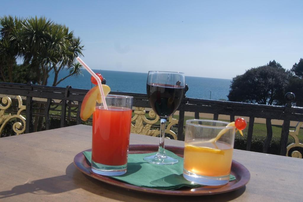 בורנמות' Hotel Riviera By The Sea מראה חיצוני תמונה